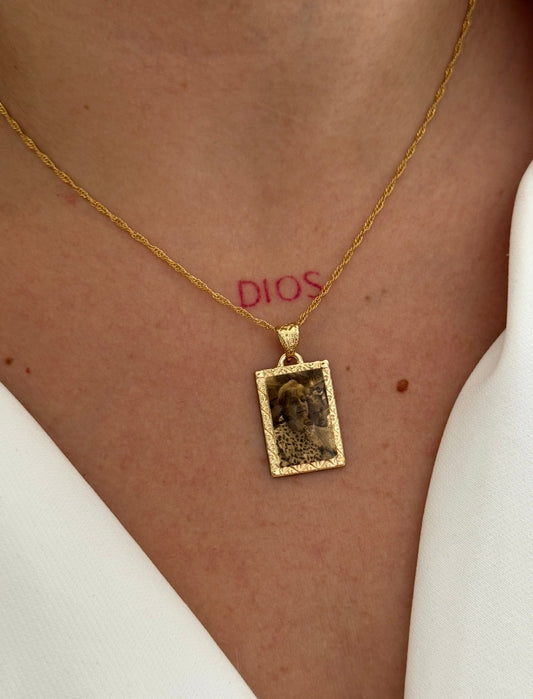 Dije placa personalizada