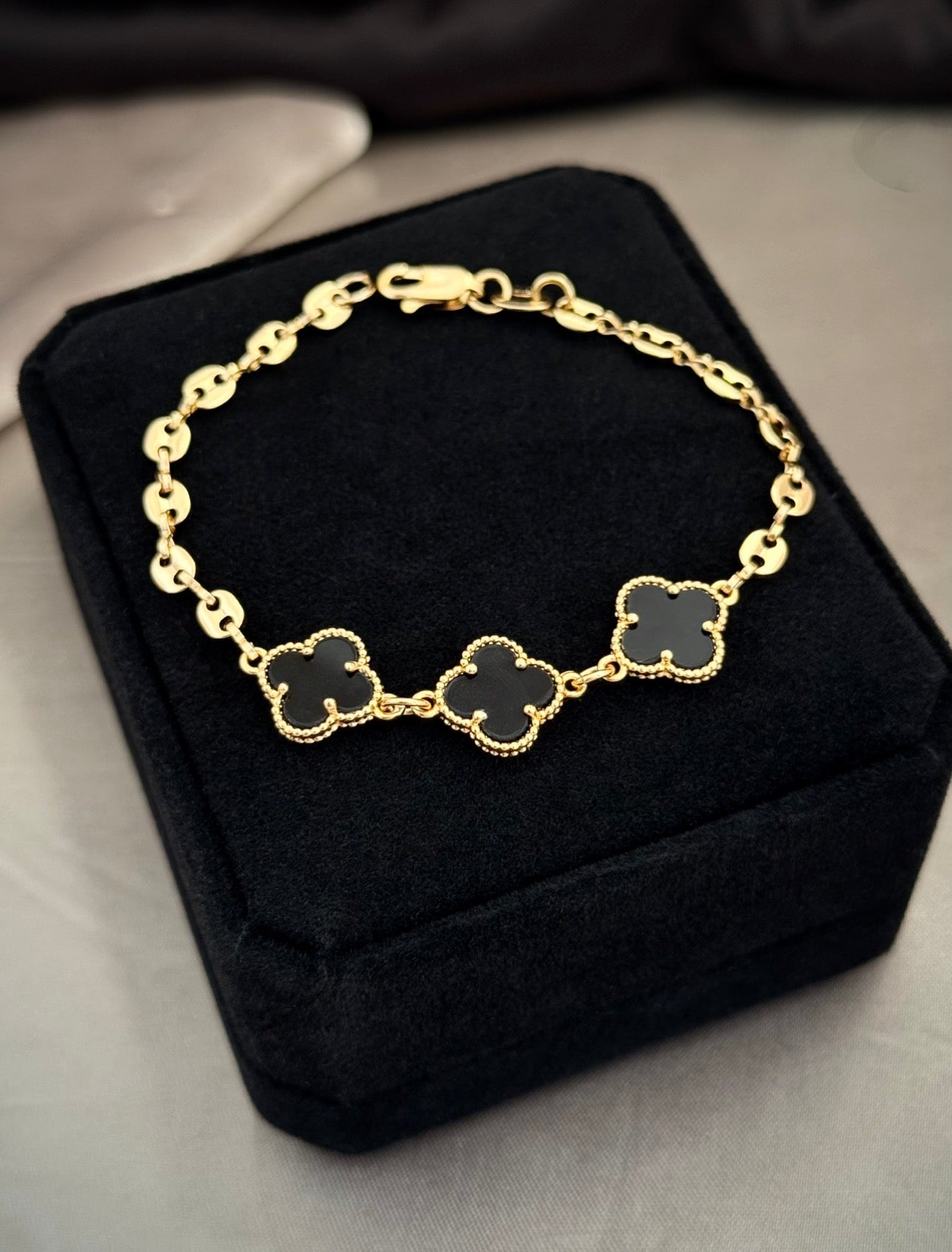 Pulsera Gucci Trébol Negro x3